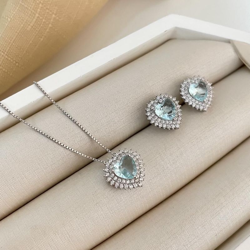 Conjunto Prata Coração Azul Claro Cravejado 7mm