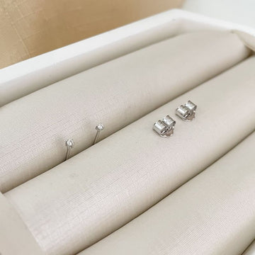 Brinco Prata Ponto de Luz Moissanite 1.5mm