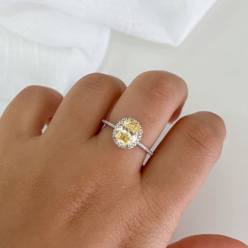 Anel Prata Pedra Amarela 7mm Cravejada