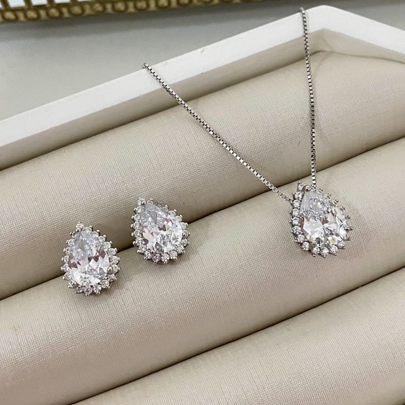 Conjunto Prata Gota Cristal Cravejado