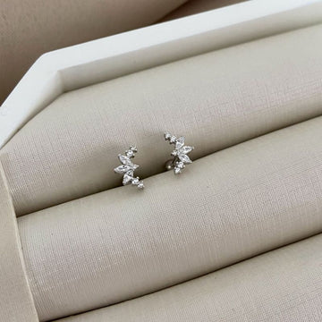 Piercing Prata Flor em Pedras 1mm