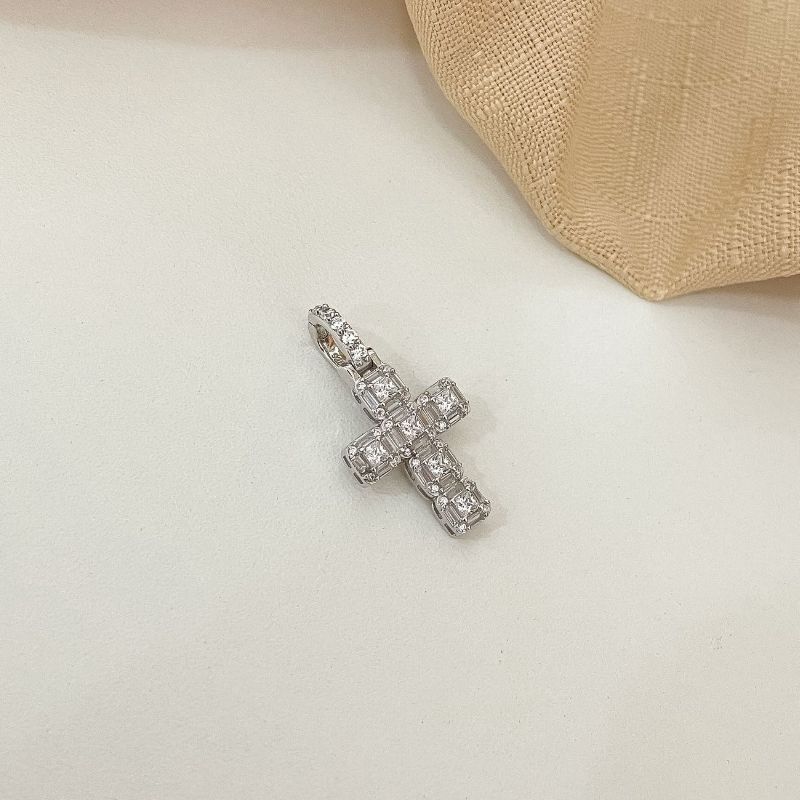 Pingente Prata Cruz em Pedras 2mm