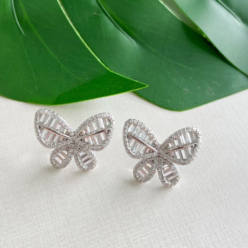 Brinco Prata Borboleta Pedra Cravejada