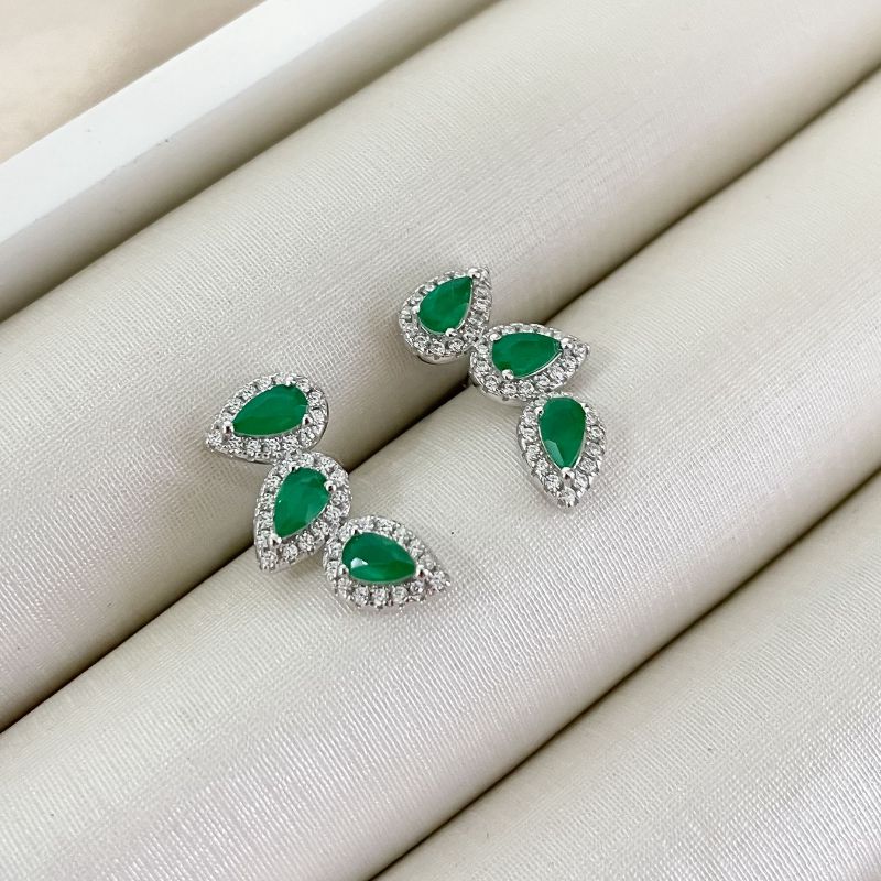 Brinco Prata Earcuff 3 Pedras Verde Cravejado