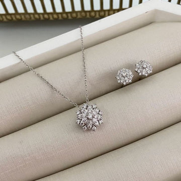 Conjunto Prata Flor Cravejado 1 2mm 45cm