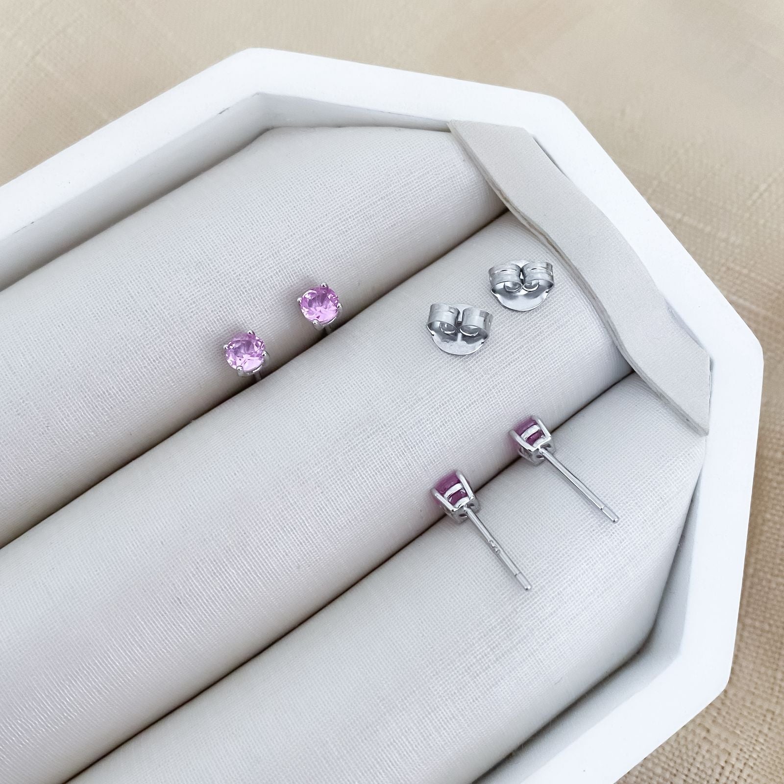 Brinco Prata Ponto Luz Rosa 4mm