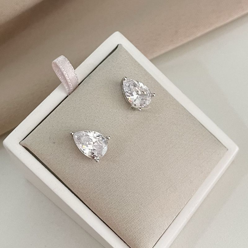 Brinco Prata Gota Cristais10mm