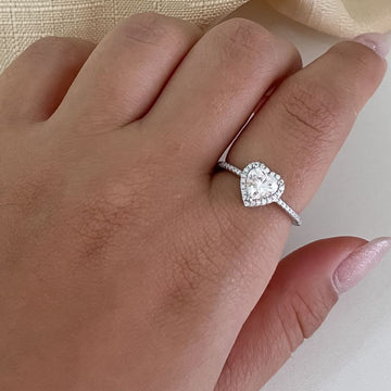 Anel Prata Coração Moissanite 6.6mm