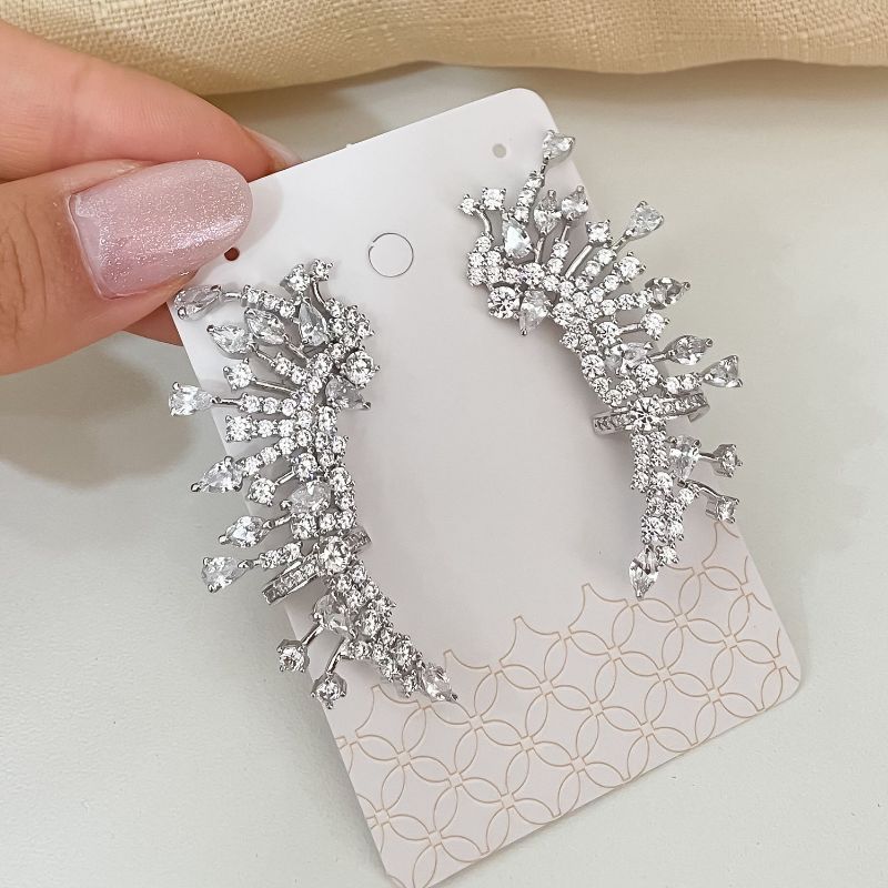 Brinco Prata Earcuff Cravejado em Pderas