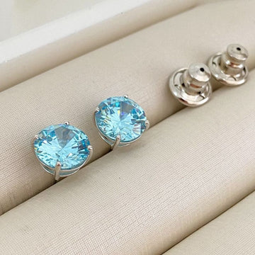 Brinco Prata P de Luz Azul Claro