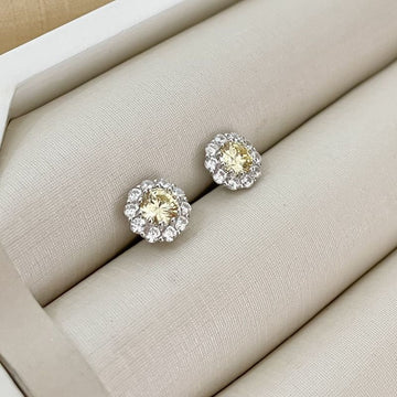 Brinco Prata Flor Amarela Cravejado 4mm