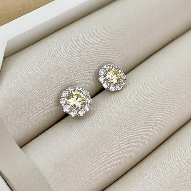 Brinco Prata Flor Amarela Cravejado 4mm