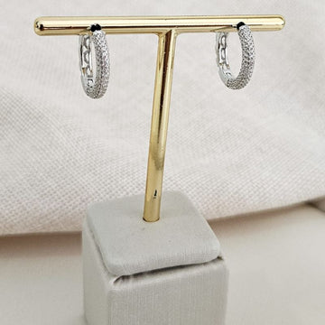 Argola Prata Cravejada Detalhada