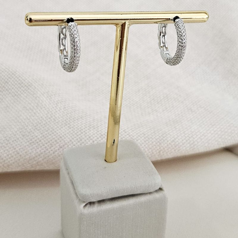 Argola Prata Cravejada Detalhada