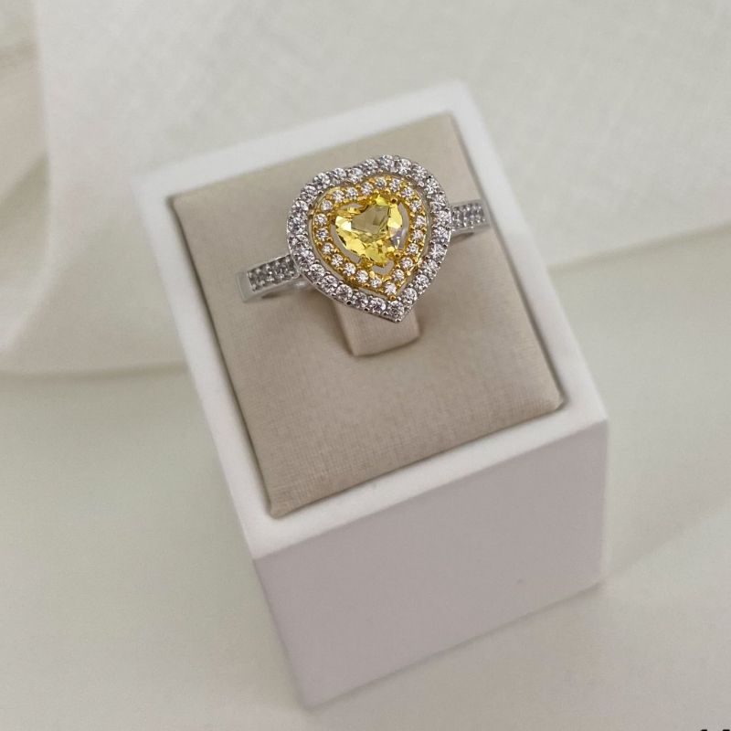 Anel Prata Coração Cravejado Amarelo 5mm