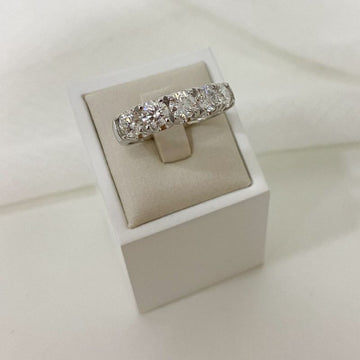 Anel Prata M. Meia Aliança Moissanite 5mm