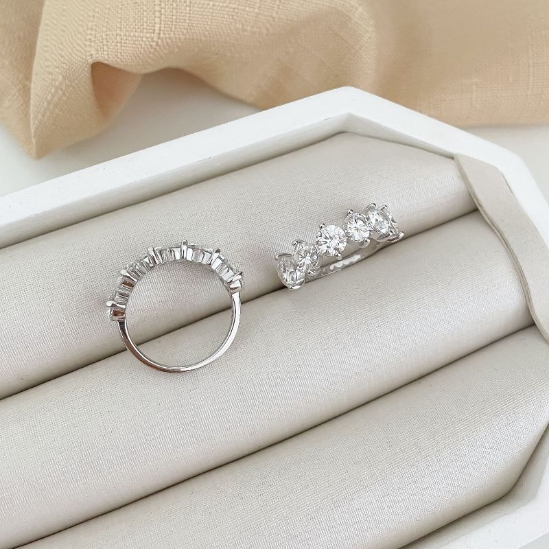 Anel Prata Meia Aliança 5mm Moissanite