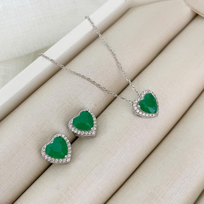 Conjunto Prata Coração Verde Cravejado 7mm