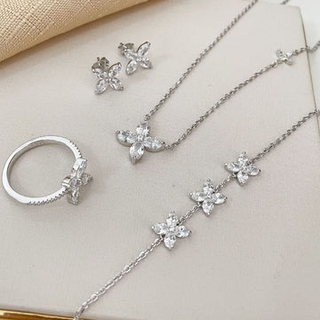 Conjunto Prata Flor Cristal